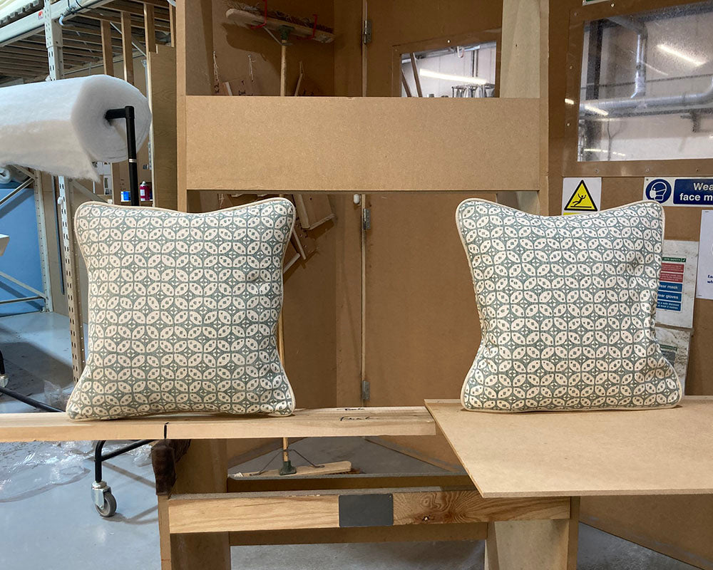 Double Barra Headboard & 2 Cushions Fermoie Hamble 008