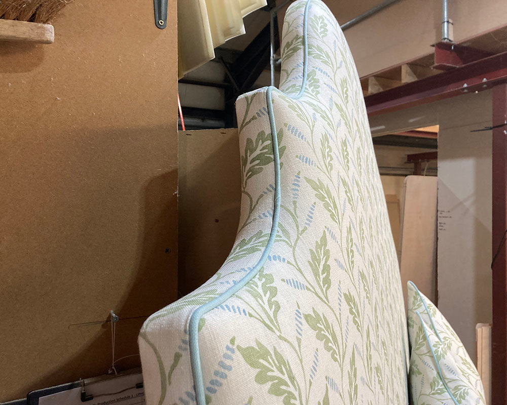 Kingsize Samson Headboard & 2 Cushions Linwood Babette Apple