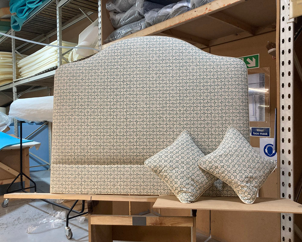 Double Barra Headboard & 2 Cushions Fermoie Hamble 008