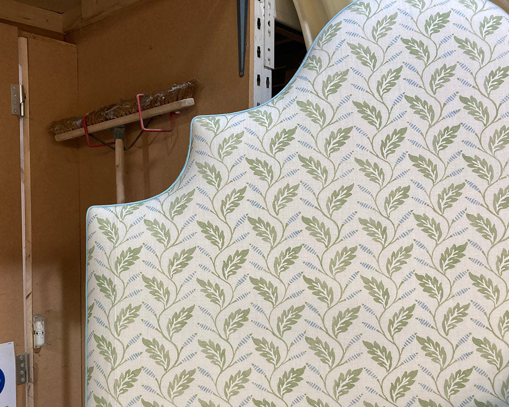 Kingsize Samson Headboard & 2 Cushions Linwood Babette Apple